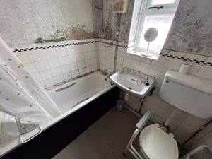 Photo 14- click for photo gallery